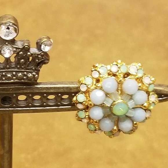 RARE DESIGNER VINTAGE JOSE & MARIA BARRERA FLOWER ROUND CLUSTER Crystal Earrings - Picture 12 of 12